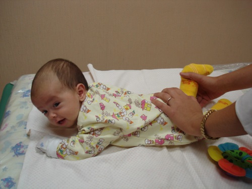 Como massagear um bebê