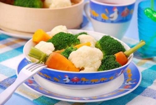 Introdução de alimentação complementar à criança em 5 meses
