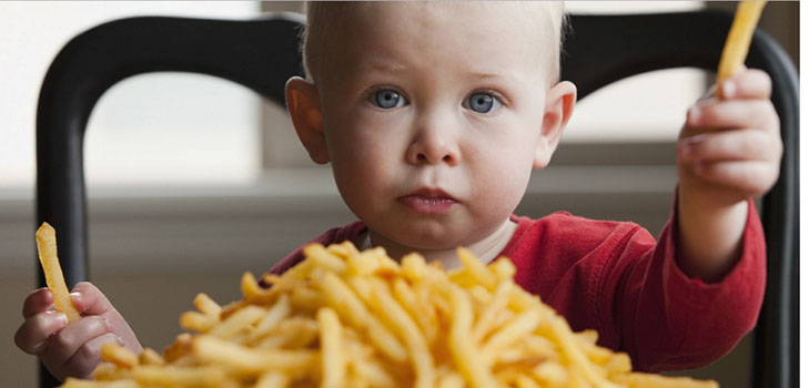 Comida frita no menu da criança: como, quando e quanto
