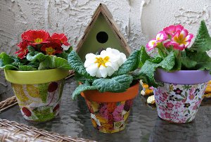 Decoupage de vasos de flores