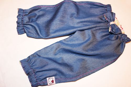 Jeans para meninas, classe mestre passo a passo. Calças jeans de verão para meninas com as próprias mãos