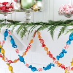 Guirlandas de árvore de natal de mãos dadas Guirlandas de árvore de natal de mãos dadas