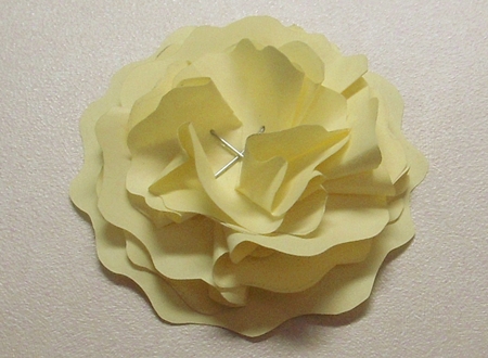 Como fazer um cravo do papel com suas próprias mãos