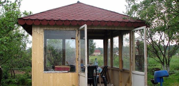 Como fazer um gazebo na dacha com suas próprias mãos: escolha materiais