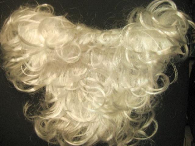 Como fazer uma barba do Papai Noel com suas próprias mãos, aula principal com uma foto