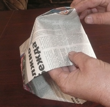Como fazer uma capa fora do papel com as próprias mãos rápida e facilmente