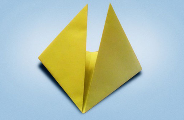 Auto-válvula de papel