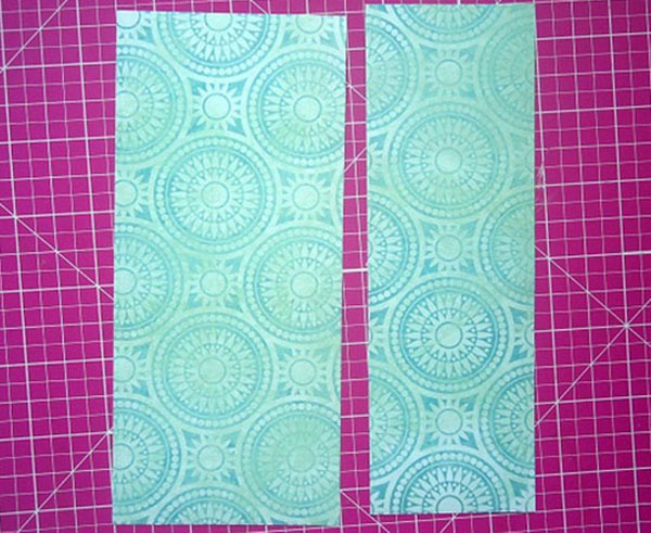 Envelope de papel A4 com suas próprias mãos