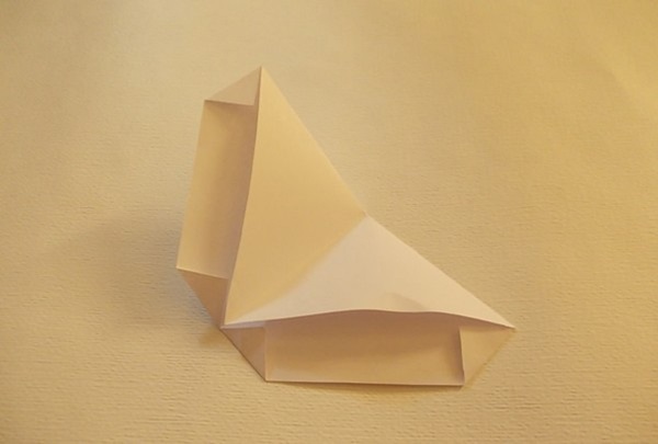 Como fazer uma espada do papel com suas próprias mãos