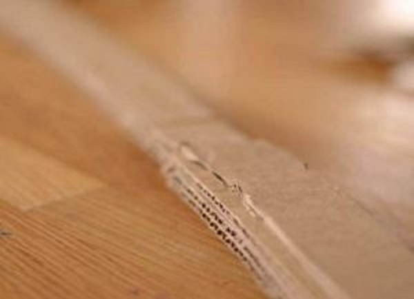 Como fazer uma espada do papel com suas próprias mãos