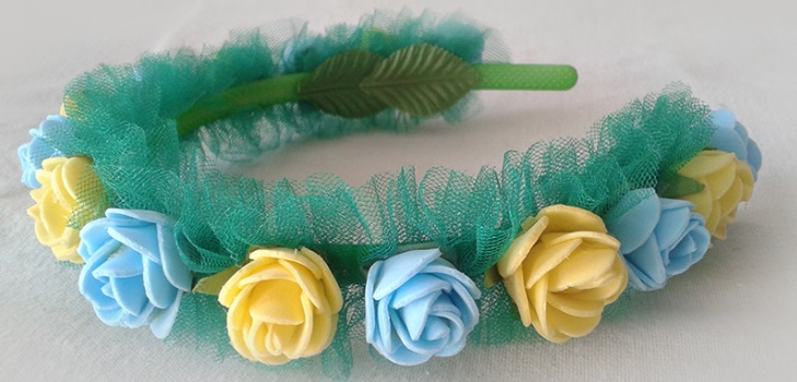Moldura da mola com as próprias mãos