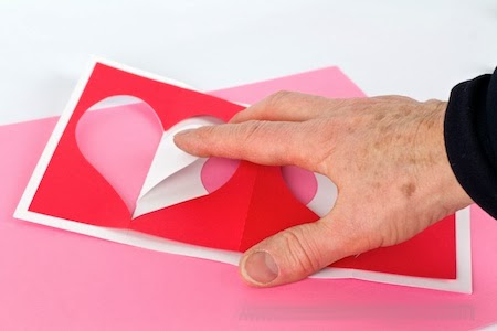 Nós fazemos um valentim volumétrico bonito em 14 de fevereiro - uma aula mestre com uma foto