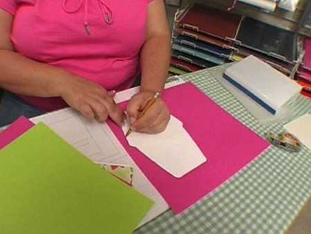 Como fazer um cartão postal para um amigo com suas próprias mãos