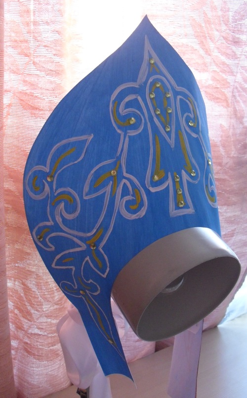 Kokoshnik russo de papelão