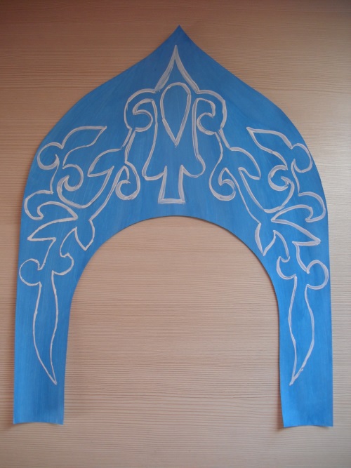 Kokoshnik russo de papelão