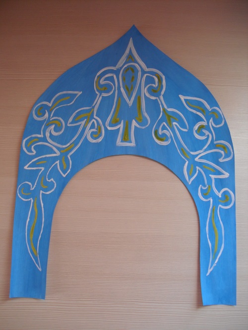 Kokoshnik russo de papelão
