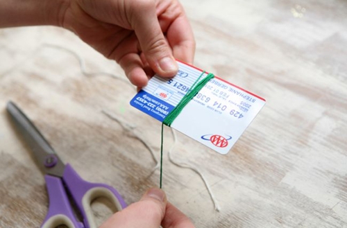 Como fazer brincos de fios com as próprias mãos