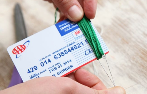 Como fazer brincos de fios com as próprias mãos