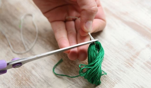 Como fazer brincos de fios com as próprias mãos