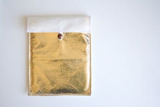 Como costurar uma bolsa de couro para iPad com as mãos - classe de foto mestre