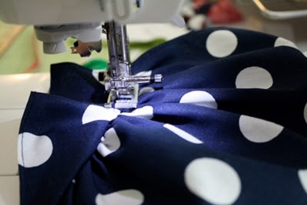 Como costurar roupas de boneca com suas próprias mãos