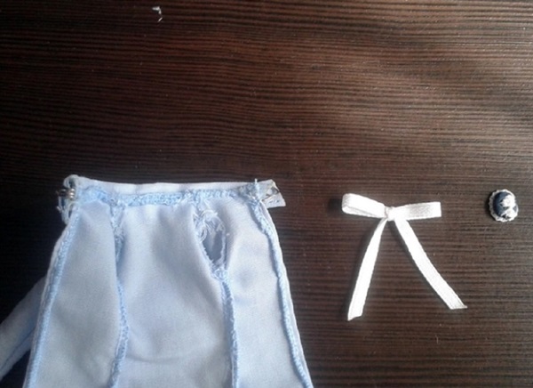 Como costurar roupas de boneca com suas próprias mãos