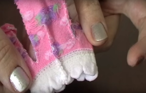 Como costurar roupas de boneca com suas próprias mãos