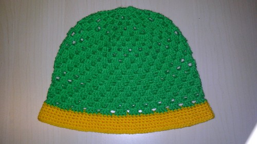 Como amarrar um crochet de boné de bebê de verão. Classe de mestrado em tricô de chapéus de verão para crianças