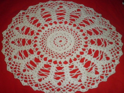 Toalha de mesa aberta crocheted