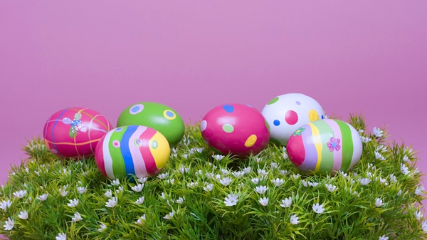 Ovo de Páscoa com as próprias mãos: idéias para decoração Ovo de Páscoa com as próprias mãos: idéias para decoração