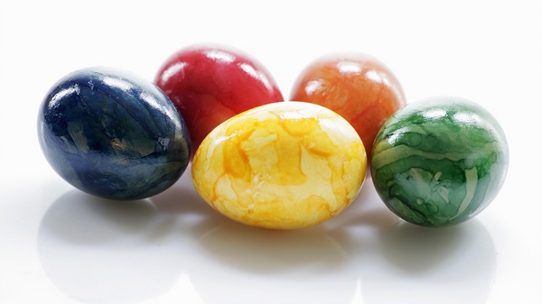 Ovo de Páscoa com as próprias mãos: idéias para decoração Ovo de Páscoa com as próprias mãos: idéias para decoração