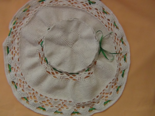 Crochet feminino de chapéu de verão