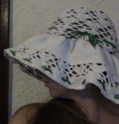 Crochet feminino de chapéu de verão