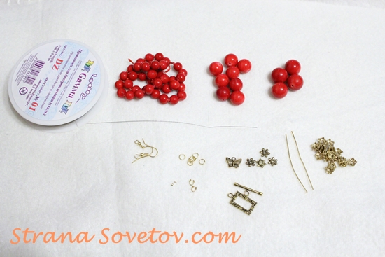 Master Class: Um conjunto de pulseira e brincos de coral