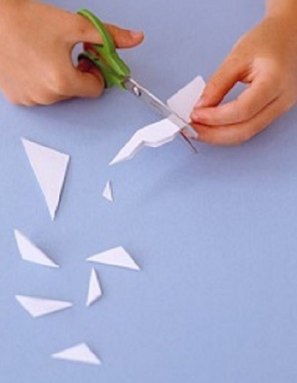 Lindos flocos de neve para o Ano Novo de 2017 com suas próprias mãos de papel - diagramas e fotos em etapas. Aulas de mestrado para crianças em grandes flocos de neve na técnica de origami
