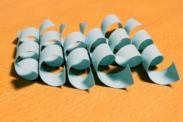 Lindos flocos de neve para o Ano Novo de 2017 com suas próprias mãos de papel - diagramas e fotos em etapas. Aulas de mestrado para crianças em grandes flocos de neve na técnica de origami