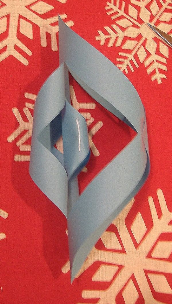 Lindos flocos de neve para o Ano Novo de 2017 com suas próprias mãos de papel - diagramas e fotos em etapas. Aulas de mestrado para crianças em grandes flocos de neve na técnica de origami