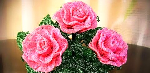 Tecido de rosas de grânulos