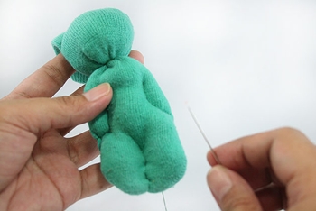 apresenta para a Páscoa com suas próprias mãos