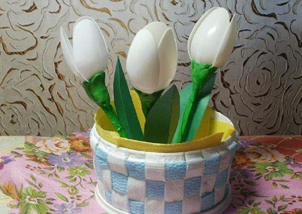 Presente para o Dia das Mães com as próprias mãos - aulas magistrais para o jardim de infância e escola primária
