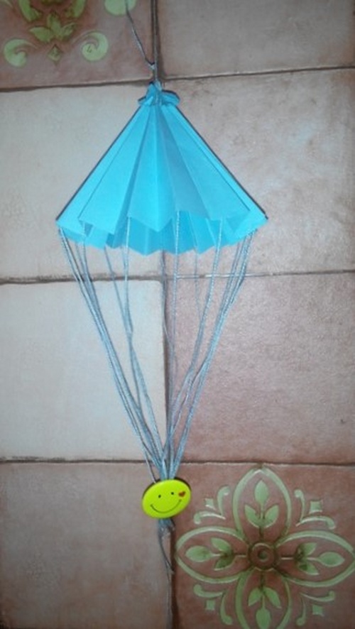 Handy para 9 de maio com suas próprias mãos no jardim de infância. Parachute para o Dia da Vitória com instruções passo a passo. Master class criando artesanato com fotos e vídeos