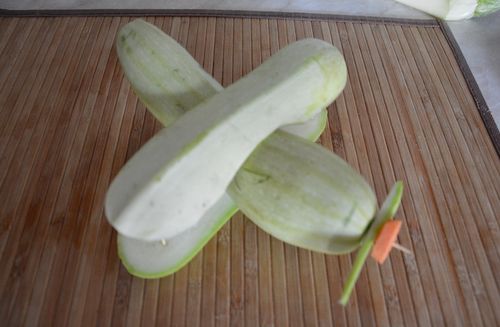 Artesanato de vegetais de mãos dadas