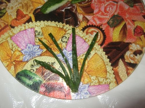 Artesanato de vegetais de mãos dadas
