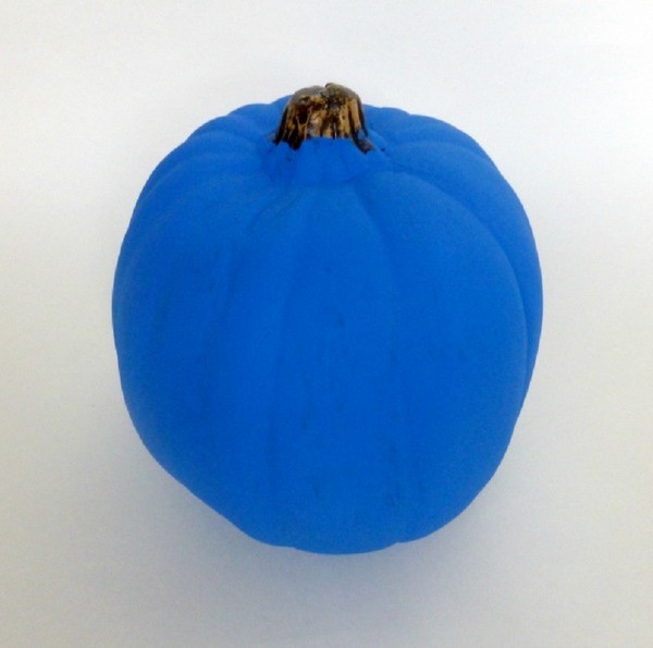 Artesanato de uma abóbora com as próprias mãos para o jardim de infância e a escola, aulas de mestre passo a passo