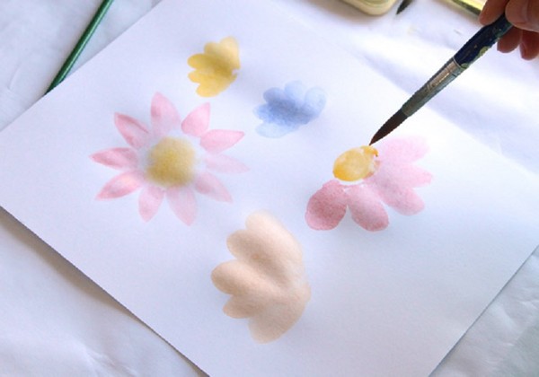 Aproveitando o Dia das Mães com suas próprias mãos: lápis, tintas, jardim de infância, escola