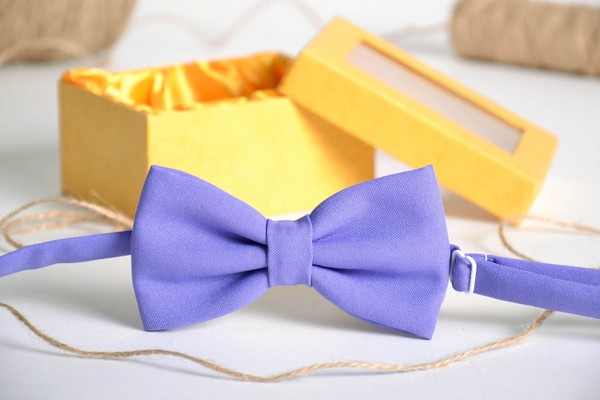 O esquema de amarrar uma borboleta e fazer um bowtie com as próprias mãos