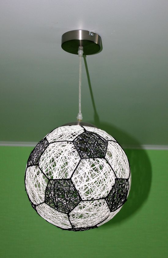 Lâmpada com suas próprias mãos Uma bola de futebol: uma aula mestre com uma foto. Fixture for a nursery own hands