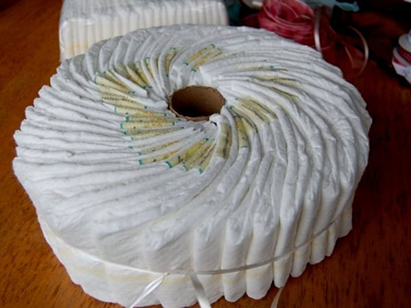 Como fazer um bolo de fraldas você mesmo