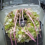 Ornamentos no carro de mãos dadas