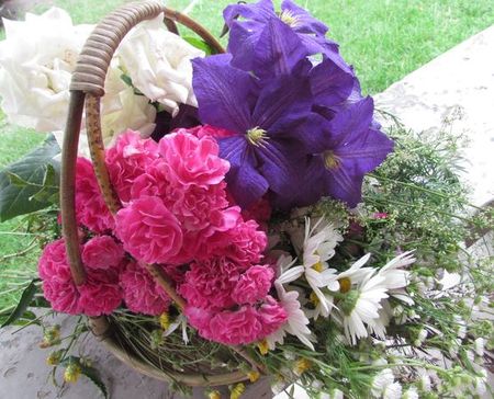 Grinalda de flores para o casamento com suas próprias mãos